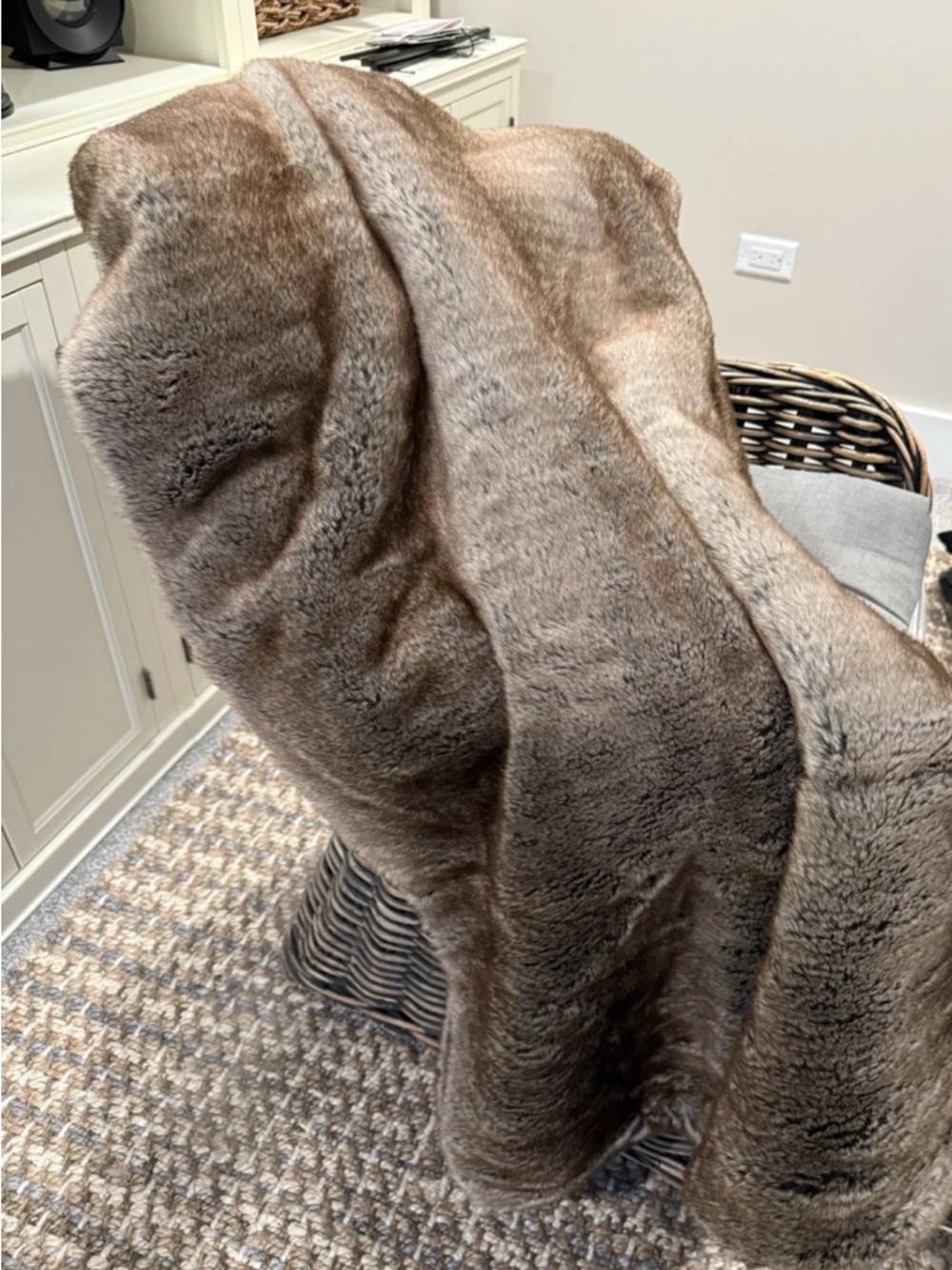 Nicole Miller Artelier Brown/Gray Faux Fur Throw Blanket 50” x 60”